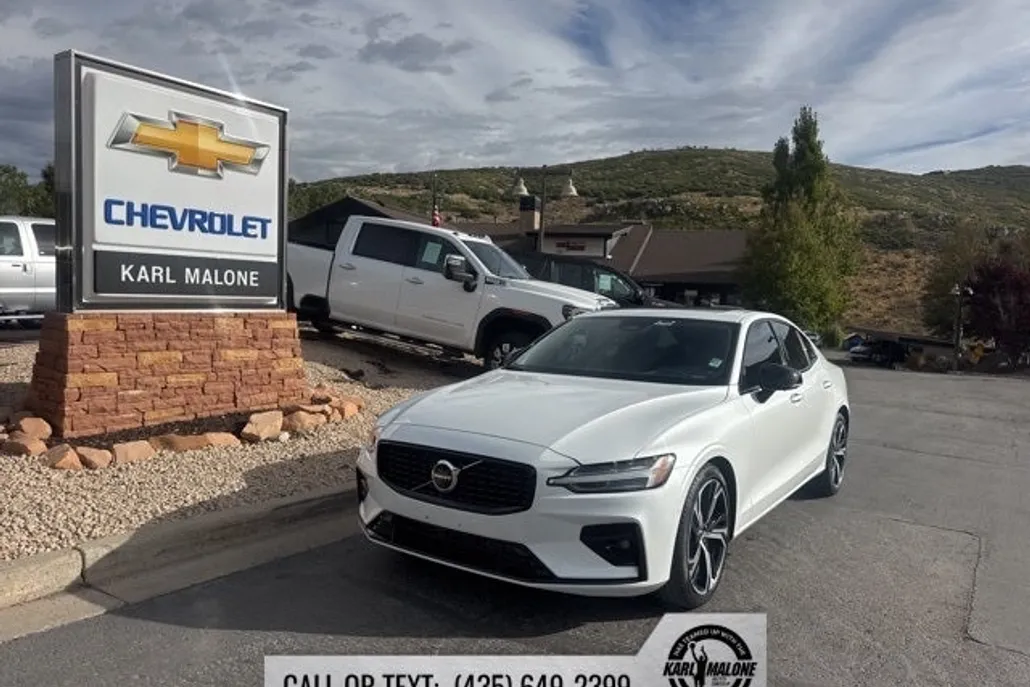 2024 Volvo S60 B5 Plus photo 1