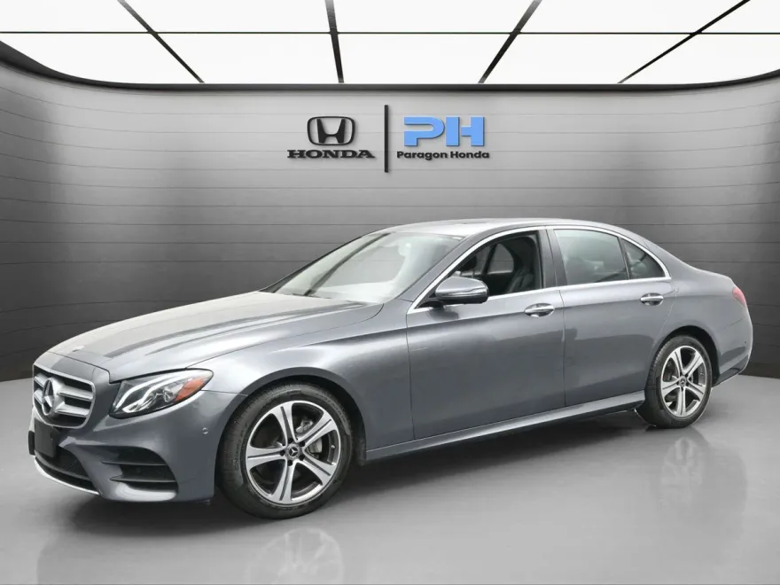 2018 Mercedes Benz E 300 photo 1