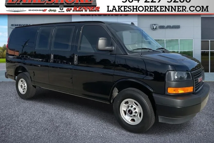 2023 Gmc Savana Cargo 2500 photo 1