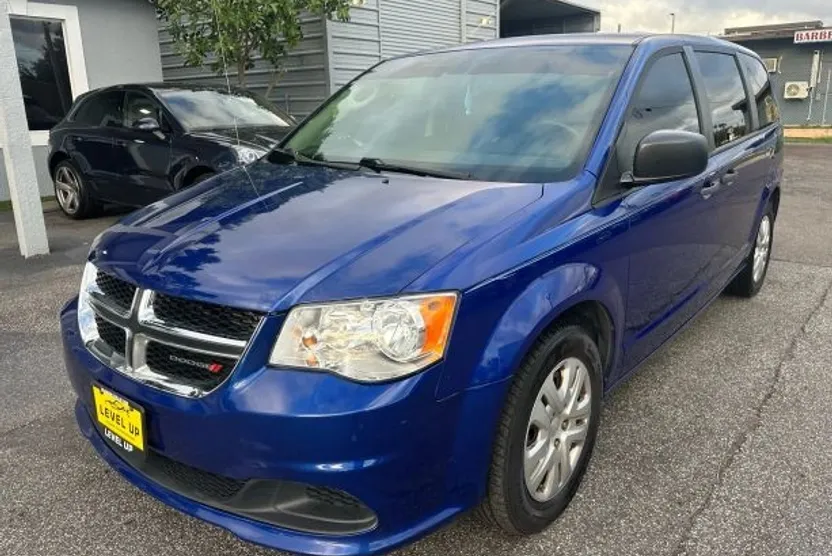 2019 Dodge Grand Caravan SE photo 1