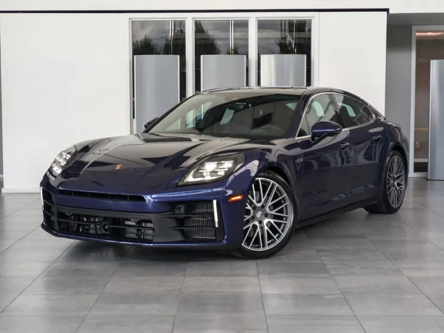 2024 Porsche Panamera 4 photo 1