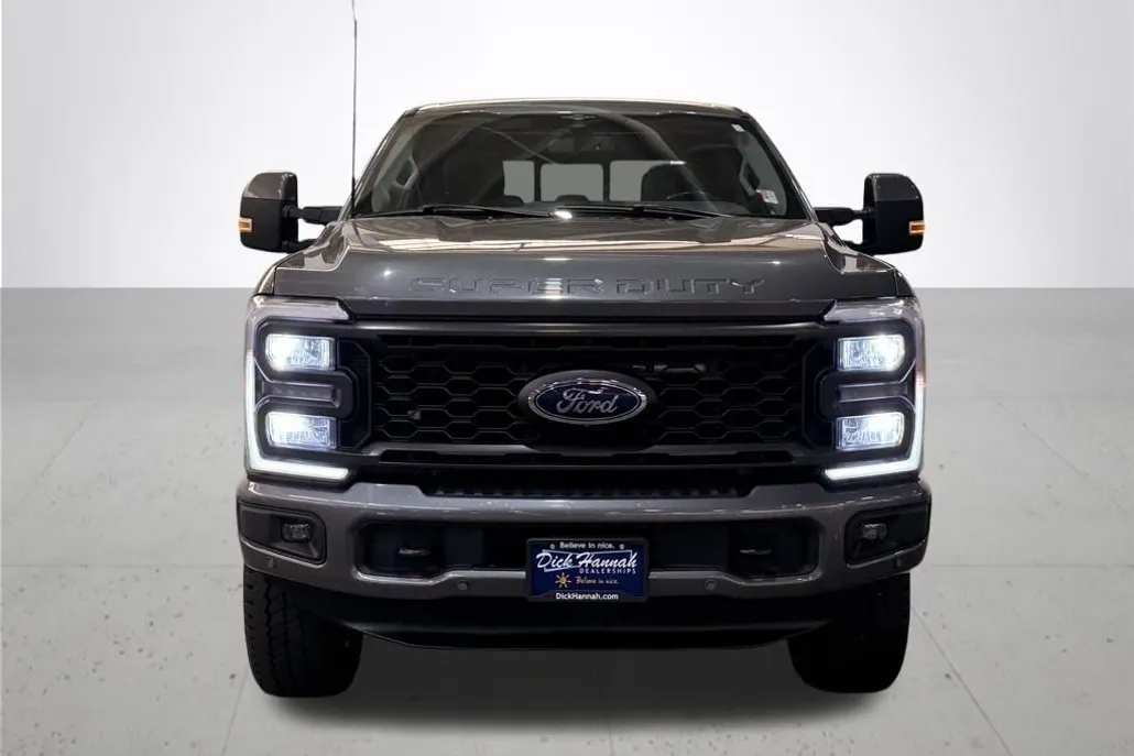 2023 Ford F-350 photo 1
