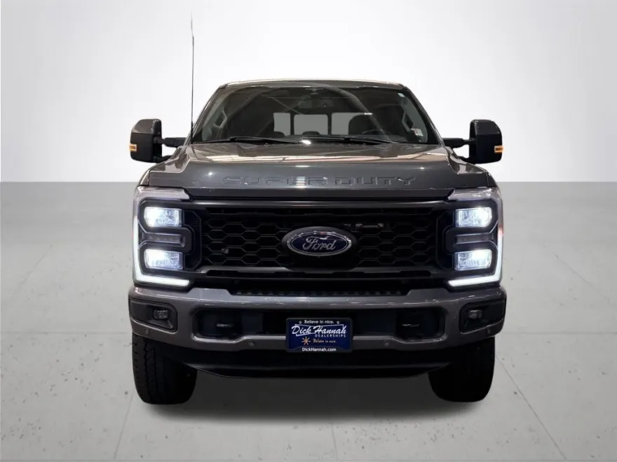 2023 Ford F-350 photo 1