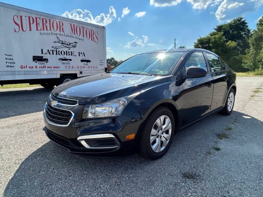 2015 Chevrolet Cruze LS photo 1