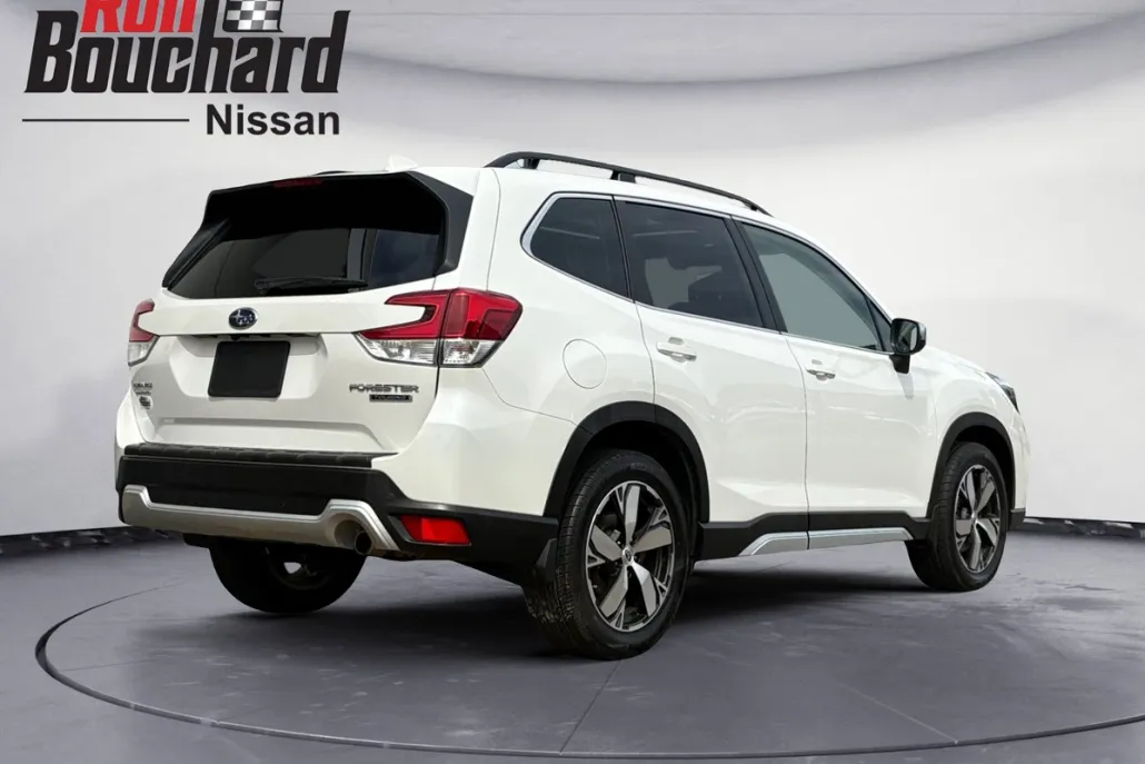 2020 Subaru Forester Touring photo 1