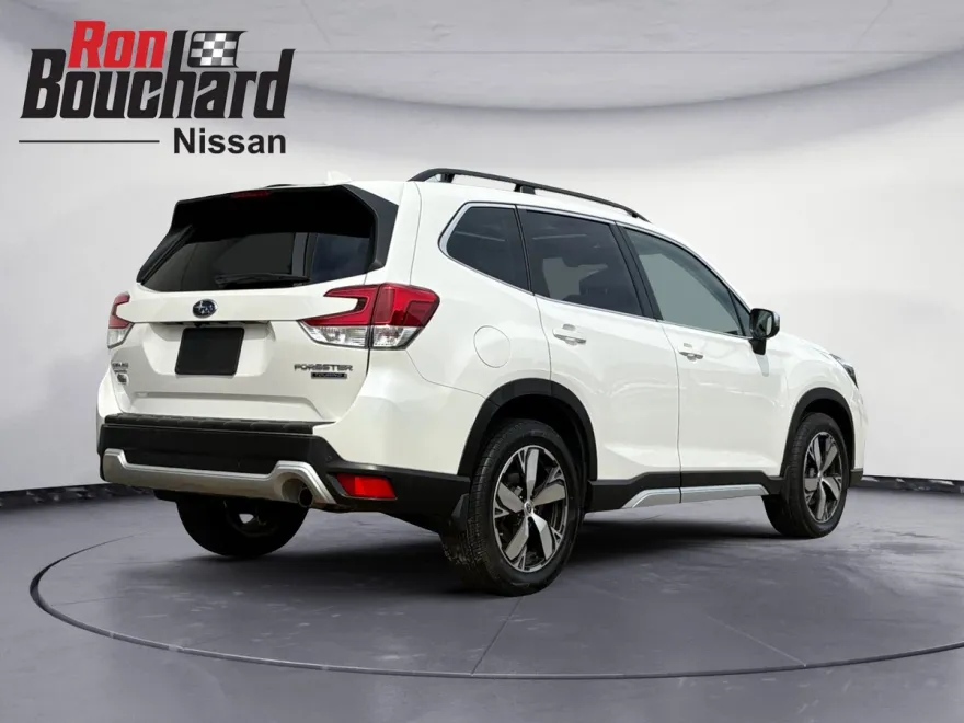 2020 Subaru Forester Touring photo 1