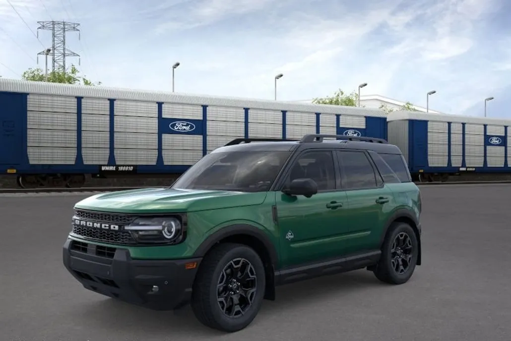2025 Ford Bronco Sport Outer Banks photo 1