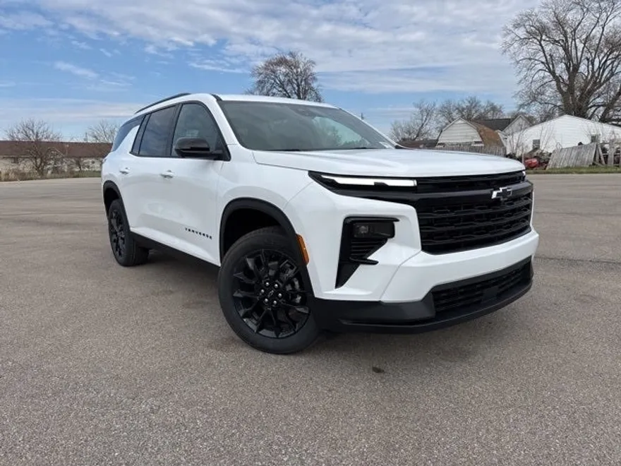 2025 Chevrolet Traverse 1LT photo 1