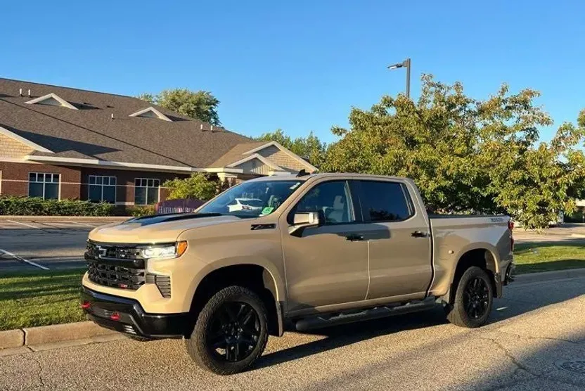2022 Chevrolet Silverado 1500 LT Trail Boss photo 1
