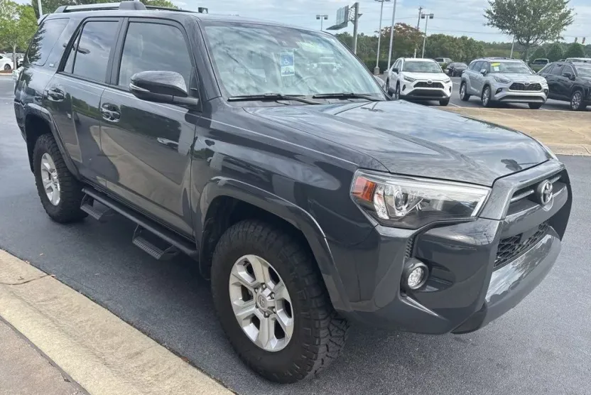 2024 Toyota 4Runner SR5 Premium photo 1