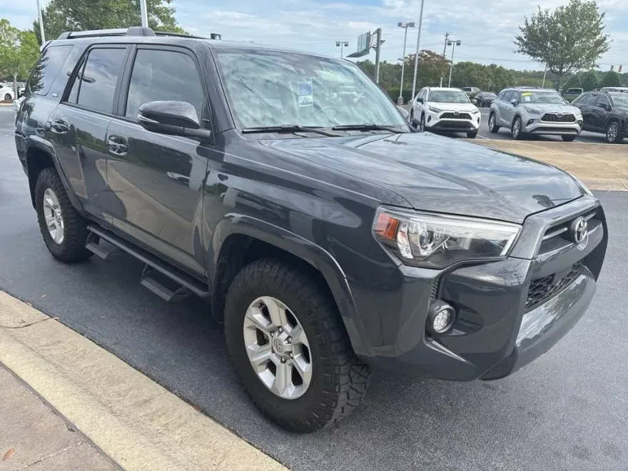 2024 Toyota 4Runner SR5 Premium photo 1