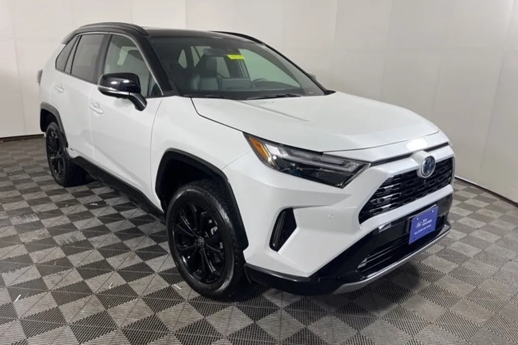 2024 Toyota RAV4 Hybrid XSE photo 1