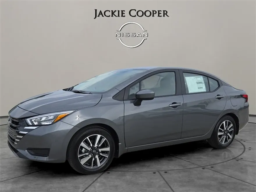2025 Nissan Versa 1.6 SV photo 1