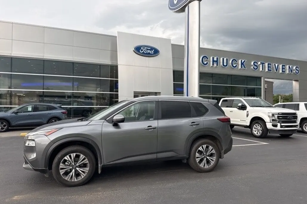 2023 Nissan Rogue SV photo 1