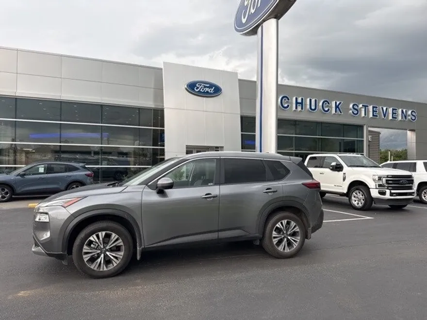 2023 Nissan Rogue SV photo 1
