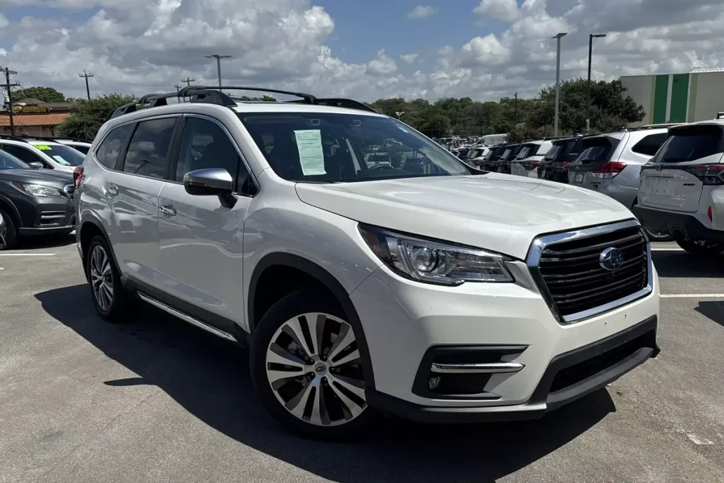 2022 Subaru Ascent Touring photo 1