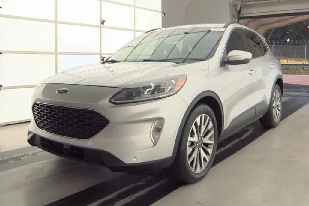 2020 Ford Escape Titanium photo 1