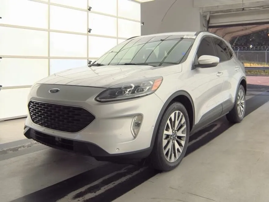 2020 Ford Escape Titanium photo 1