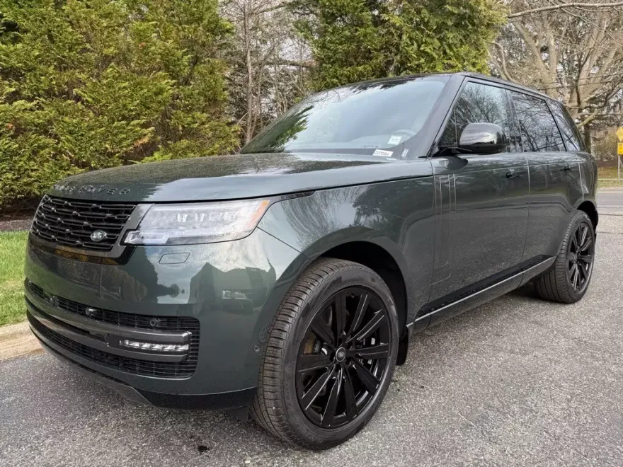2025 Land Rover Range Rover SE photo 1