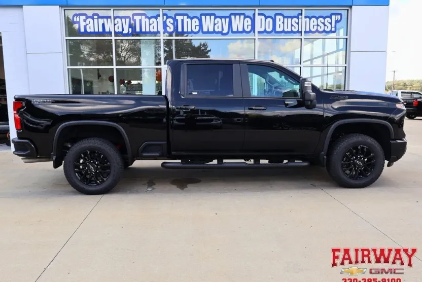 2025 Chevrolet Silverado 2500HD LT photo 1