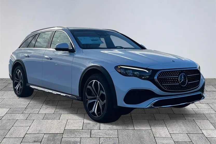 2025 Mercedes Benz E 450 Wagon photo 1