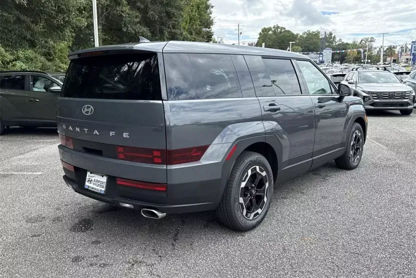 2026 Hyundai Santa Fe SE photo 1