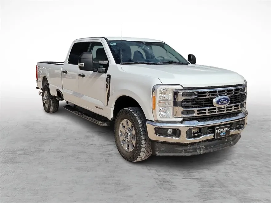 2023 Ford F-350 XLT photo 1