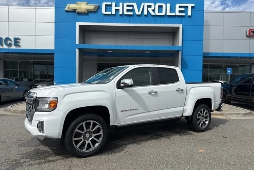 2022 Gmc Canyon Denali photo 1