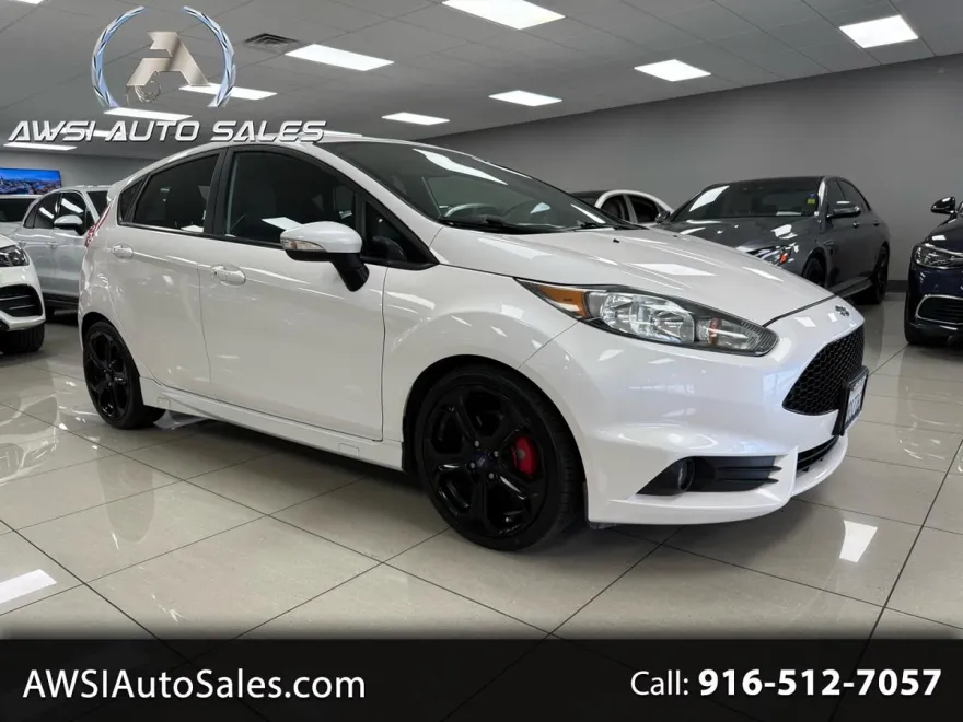 2016 Ford Fiesta ST photo 1