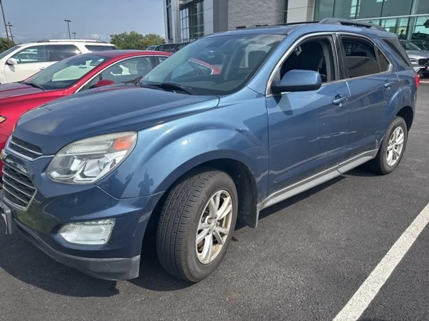 2016 Chevrolet Equinox LT photo 1