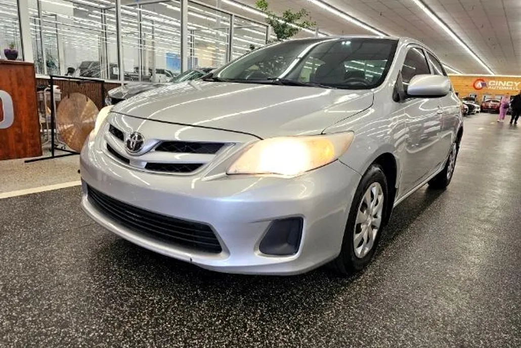 2012 Toyota Corolla L photo 1