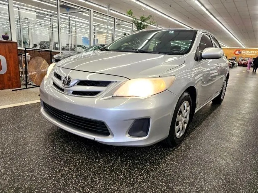 2012 Toyota Corolla L photo 1