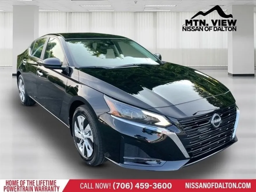 2025 Nissan Altima S photo 1