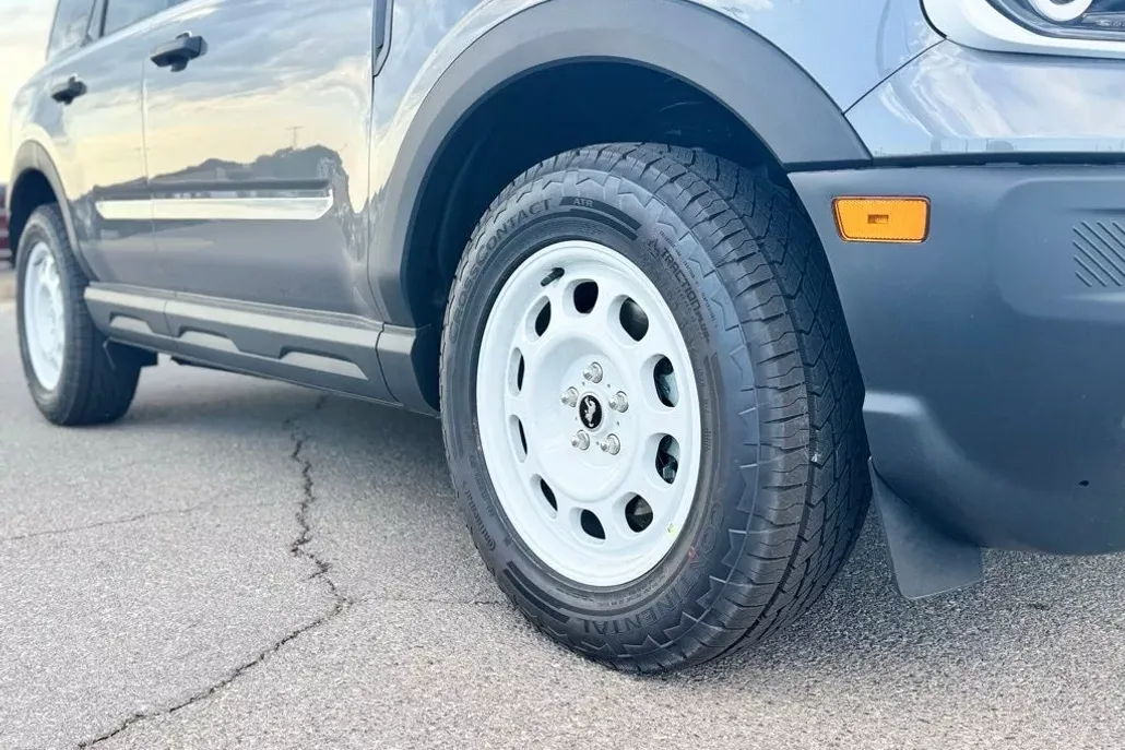 2025 Ford Bronco Sport Heritage photo 1