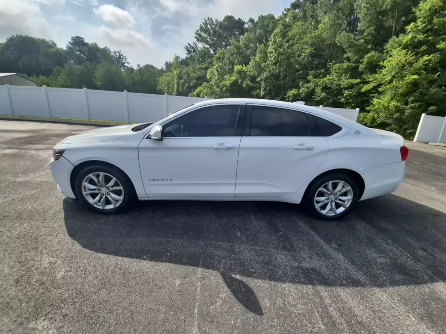 2018 Chevrolet Impala 1LT photo 1