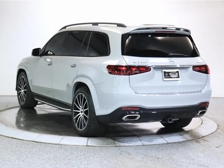 2024 Mercedes Benz GLS 580 photo 1