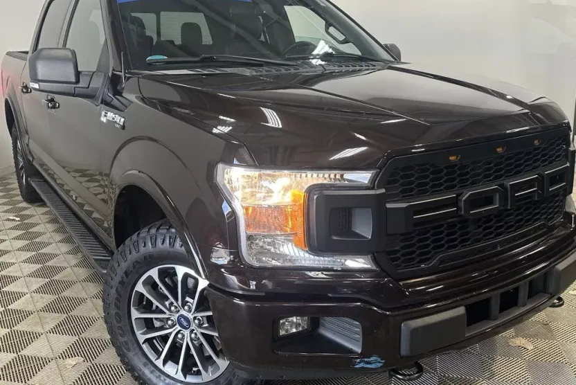 2019 Ford F-150 XLT photo 1
