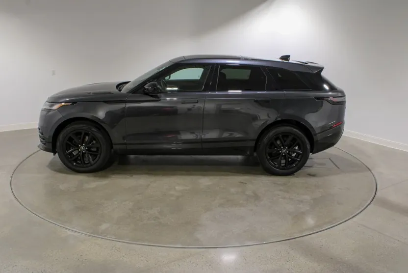 2025 Land Rover Range Rover Velar SE photo 1