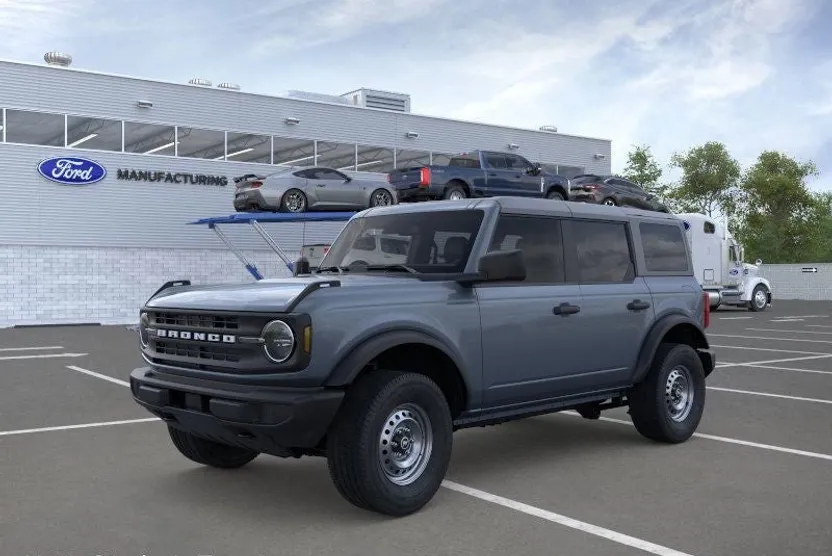 2025 Ford Bronco Base photo 1