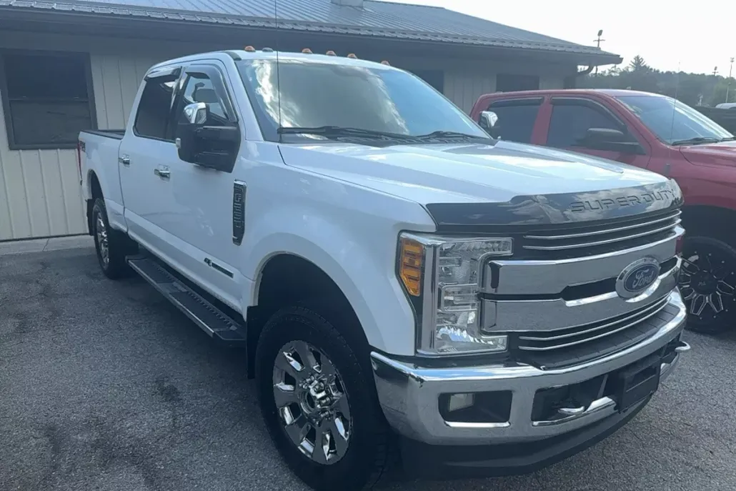 2017 Ford F-250 Lariat photo 1