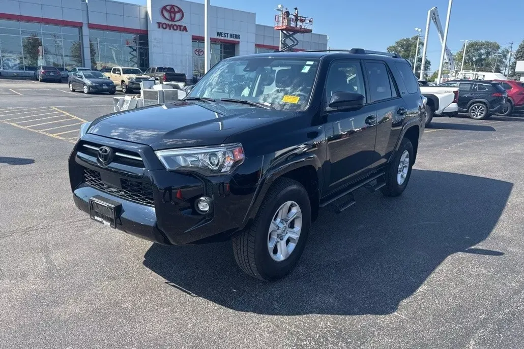 2024 Toyota 4Runner SR5 photo 1