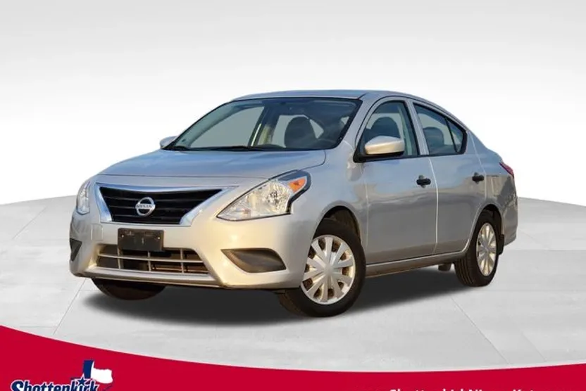 2019 Nissan Versa 1.6 Plus photo 1