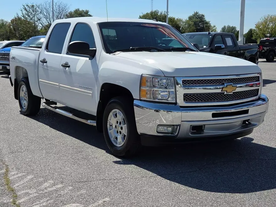 2012 Chevrolet Silverado 1500 LT photo 1