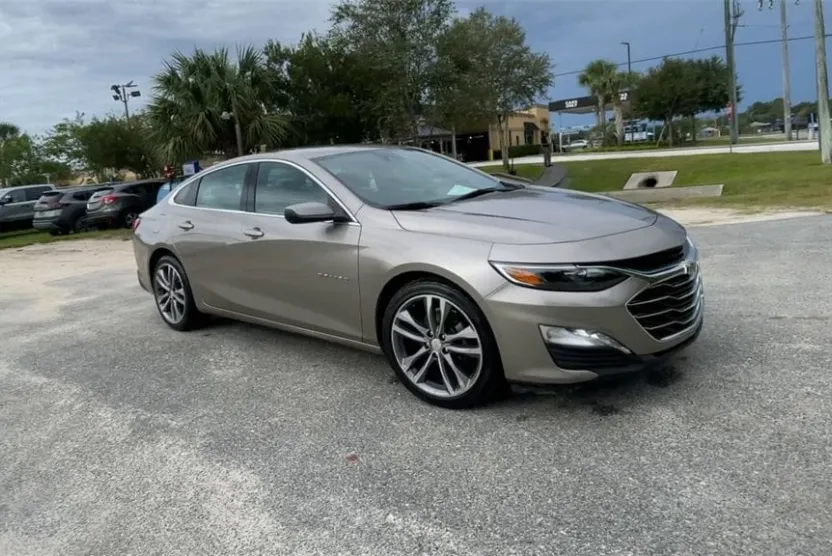 2023 Chevrolet Malibu 1LT photo 1