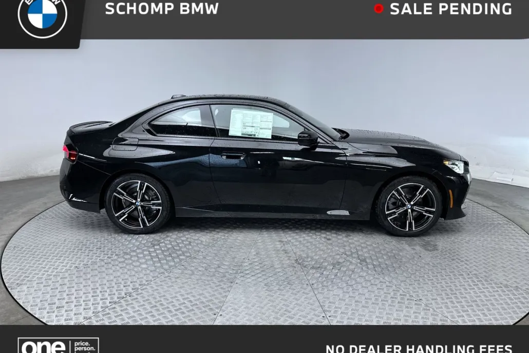2025 Bmw 230i xDrive photo 1