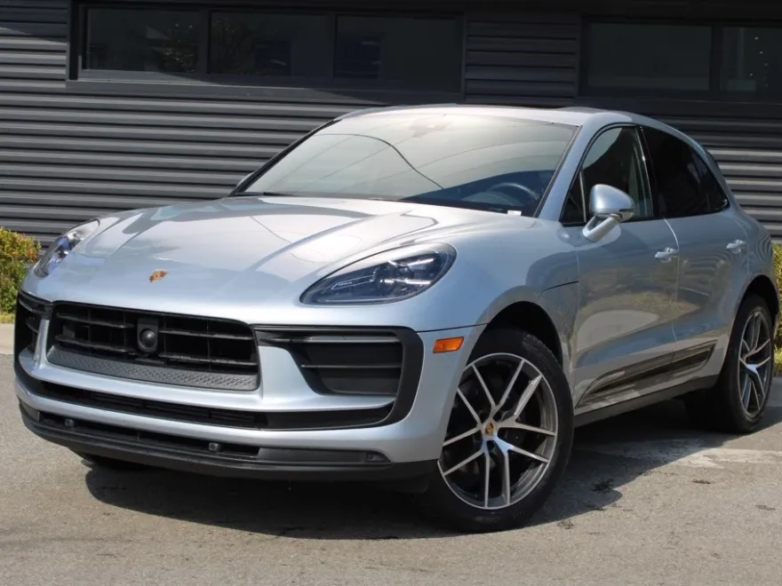 2024 Porsche Macan Base photo 1