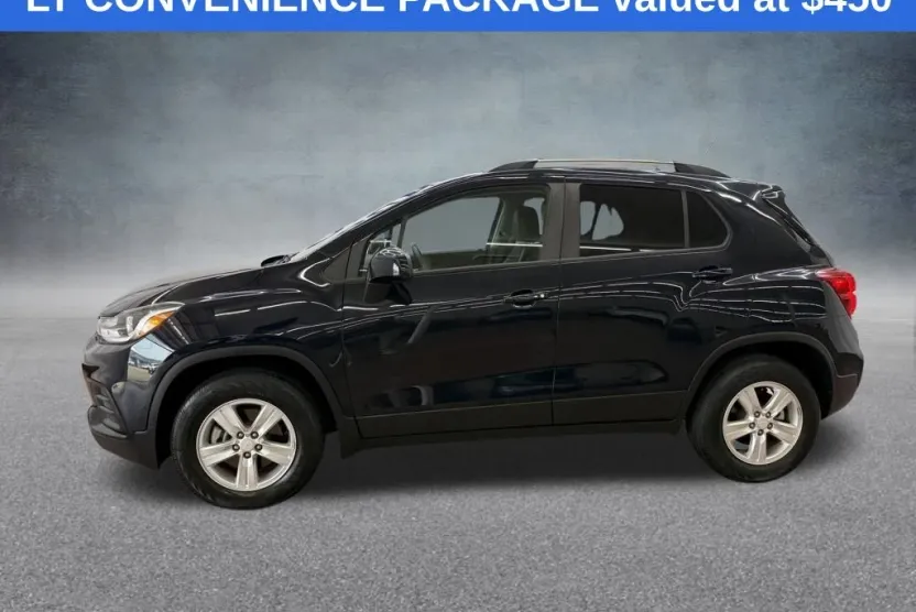 2022 Chevrolet Trax LT photo 1