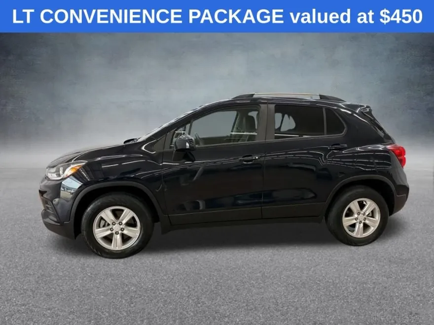 2022 Chevrolet Trax LT photo 1