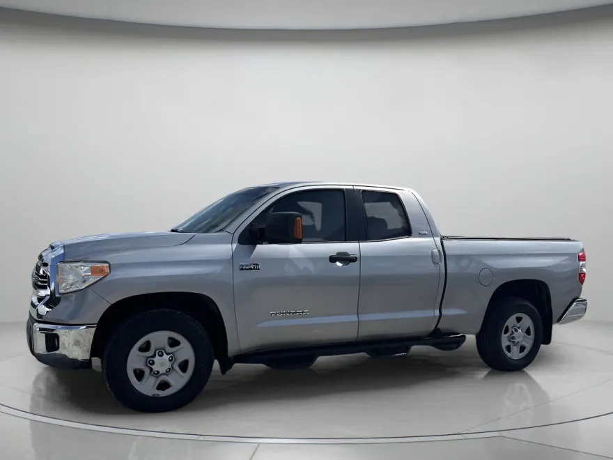 2016 Toyota Tundra SR5 photo 1