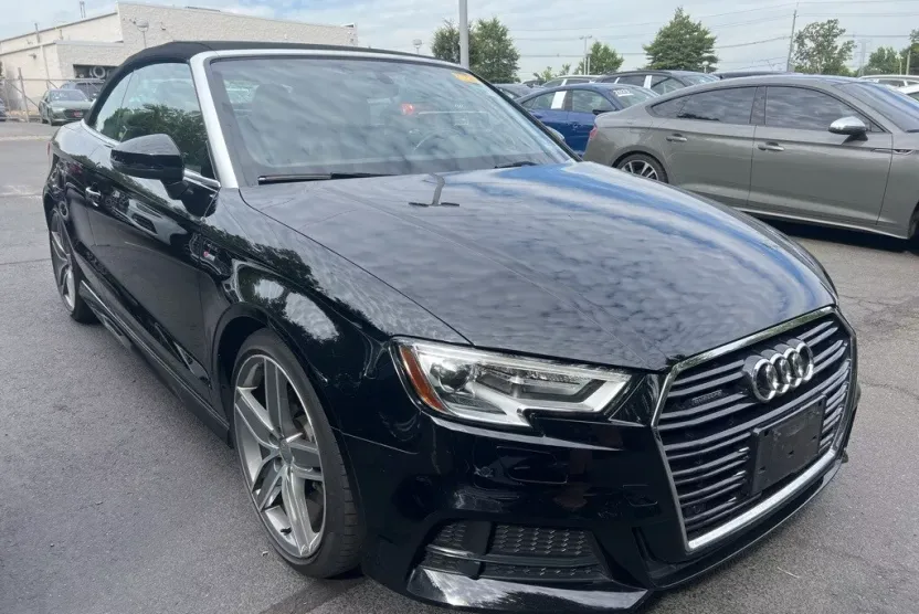 2017 Audi A3 2.0T Premium Plus photo 1